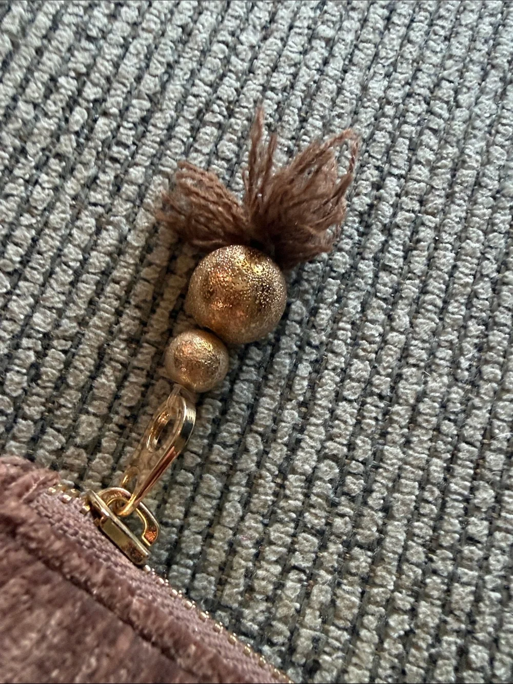 Vince Camuto Brown Velvet Textured Cosmetic Case Beaded Tassel Inside Zip Pocket